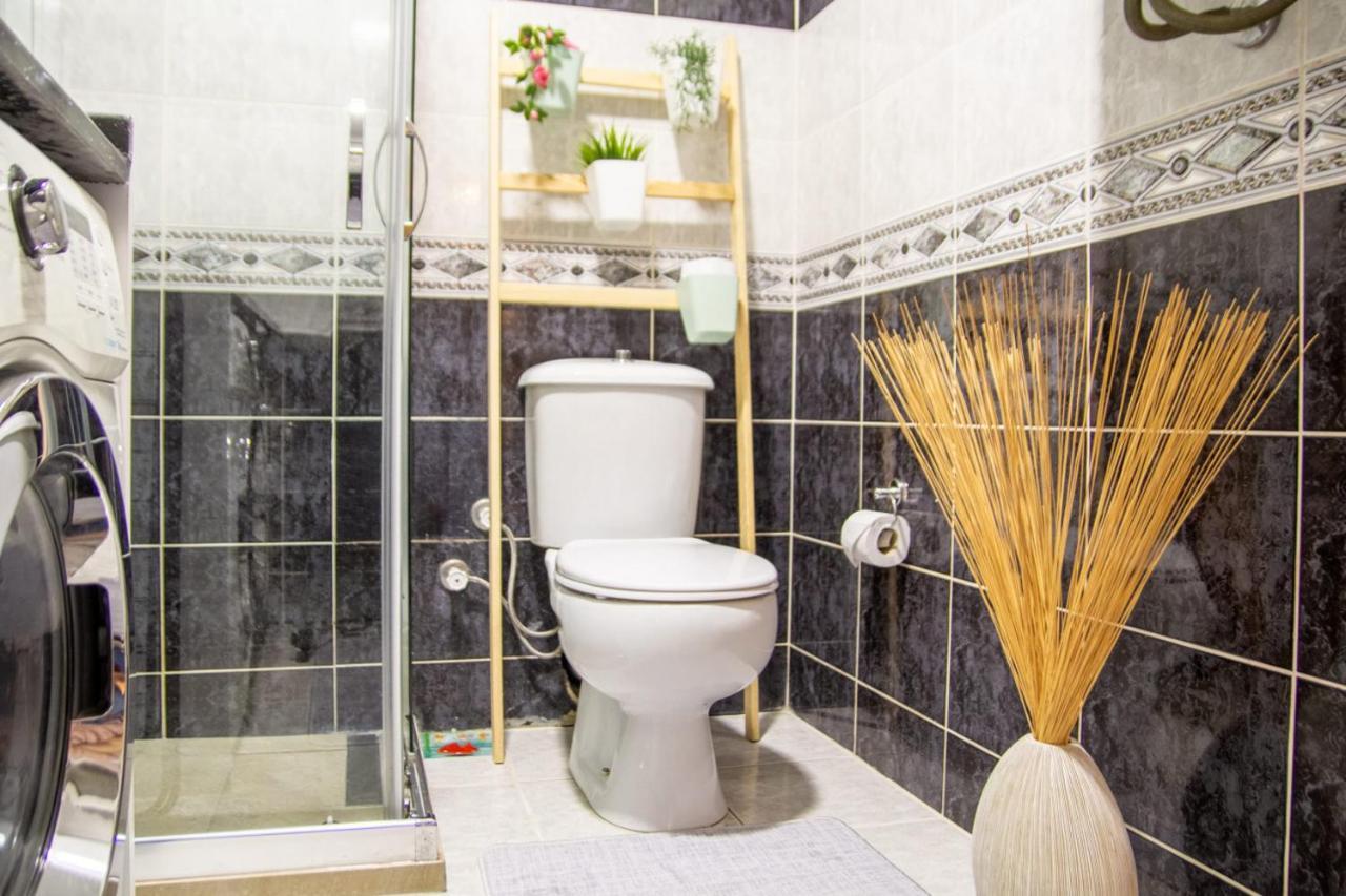 Amazing Flat Near The Coast With A Delightful Shared Terrace Close To Public Transportation In Karsiyaka İzmir Eksteriør bilde